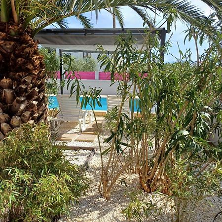 Helles Doppelzimmer Mit Bad, Terrasse Und Pool, Seperater Eingang, Liznjan, Istrien Exterior photo